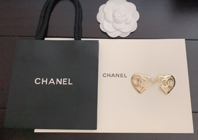 Ch**el earrings